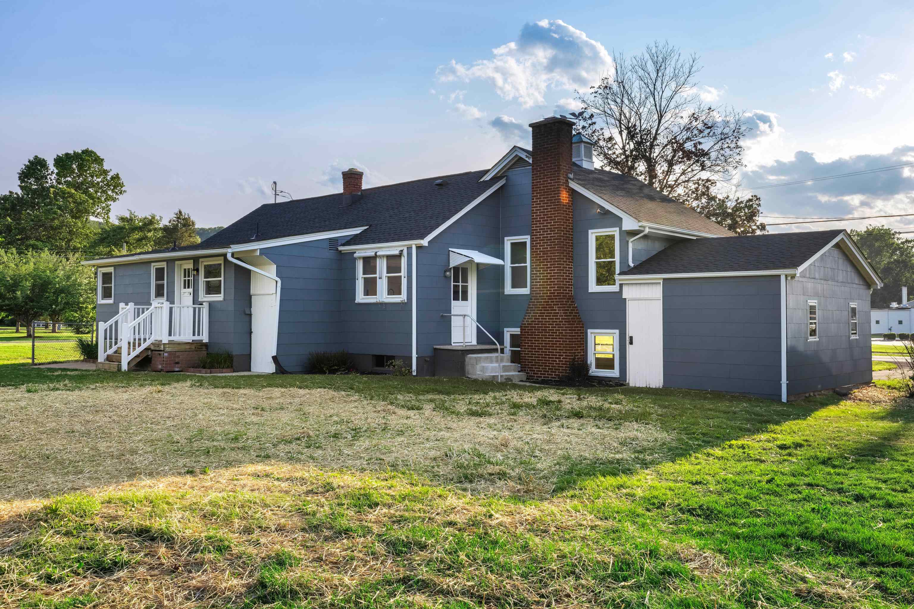 200 DOGWOOD AVE, GROTTOES, Virginia 24441, 4 Bedrooms Bedrooms, ,2 BathroomsBathrooms,Residential,200 DOGWOOD AVE,665427 MLS # 665427