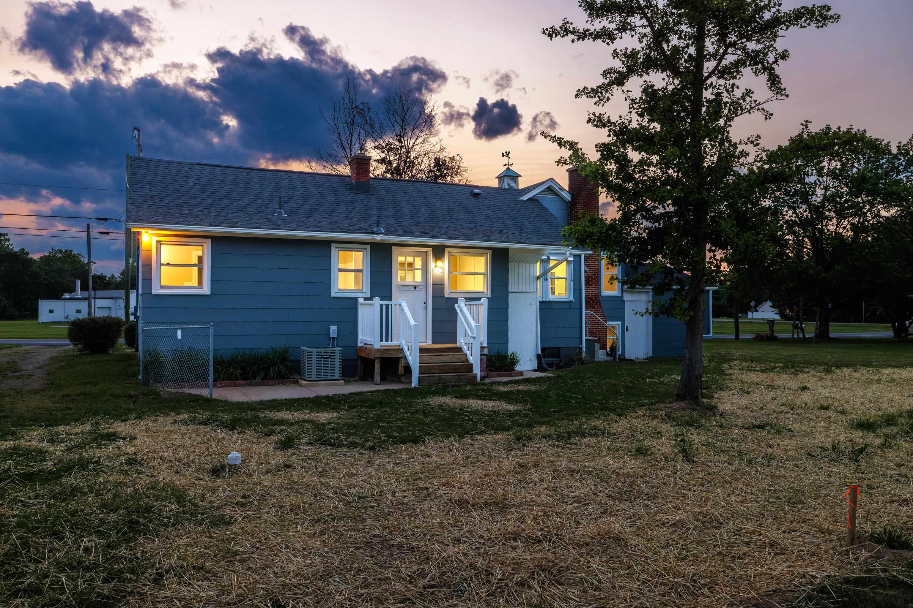 200 DOGWOOD AVE, GROTTOES, Virginia 24441, 4 Bedrooms Bedrooms, ,2 BathroomsBathrooms,Residential,200 DOGWOOD AVE,665427 MLS # 665427