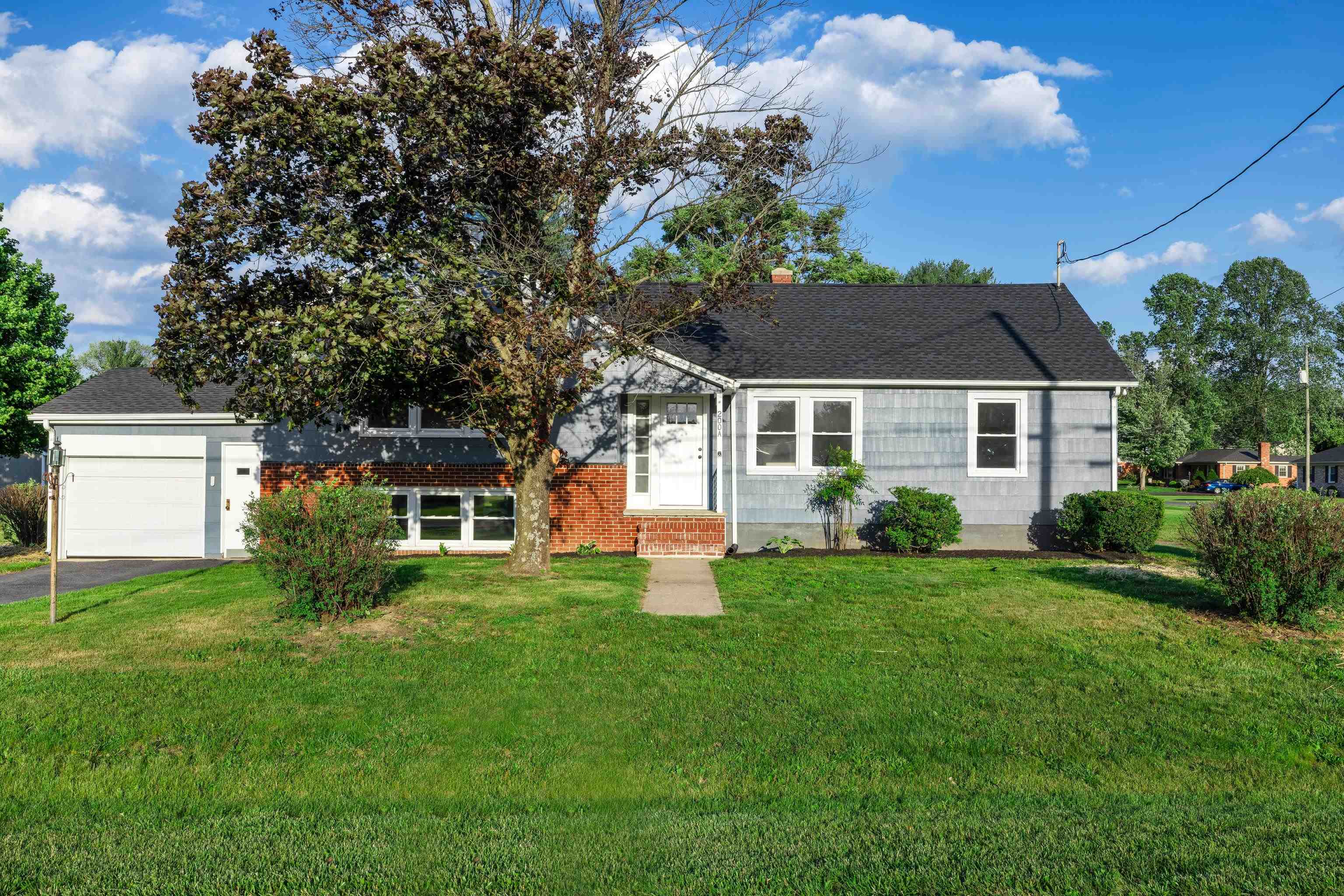 200 DOGWOOD AVE, GROTTOES, Virginia 24441, 4 Bedrooms Bedrooms, ,2 BathroomsBathrooms,Residential,200 DOGWOOD AVE,665427 MLS # 665427