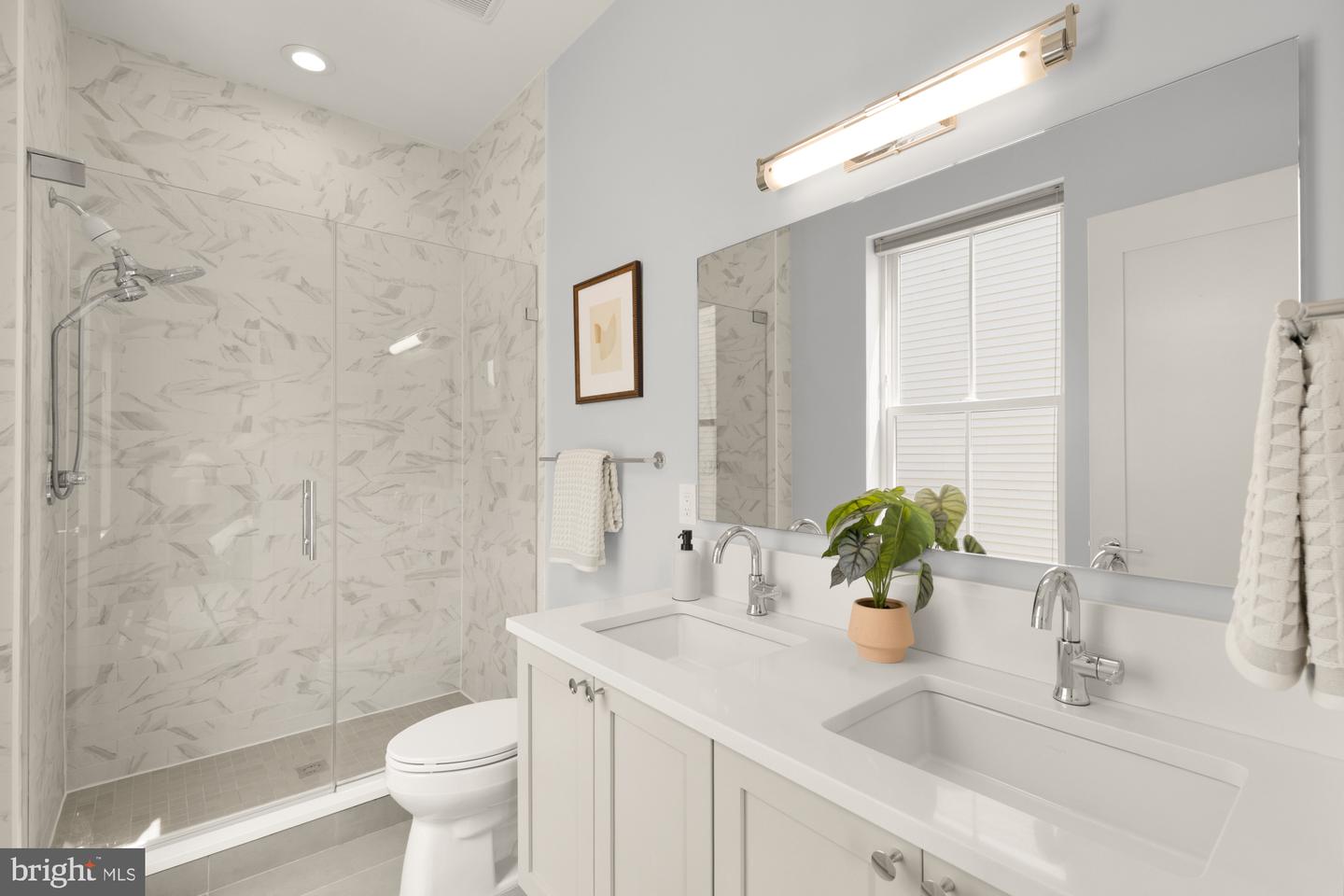 770 PARK RD NW #201, WASHINGTON, District Of Columbia 20010, 3 Bedrooms Bedrooms, ,2 BathroomsBathrooms,Residential,For sale,770 PARK RD NW #201,DCDC2198218 MLS # DCDC2198218