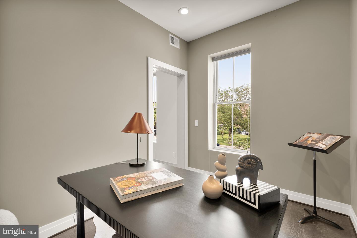 770 PARK RD NW #201, WASHINGTON, District Of Columbia 20010, 3 Bedrooms Bedrooms, ,2 BathroomsBathrooms,Residential,For sale,770 PARK RD NW #201,DCDC2198218 MLS # DCDC2198218