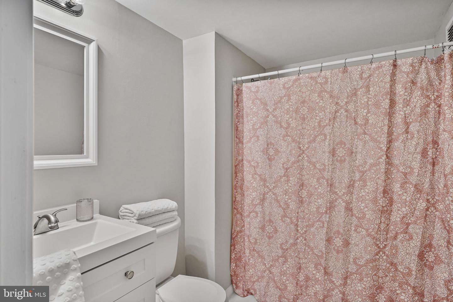 16 S VAN DORN ST #406, ALEXANDRIA, Virginia 22304, 2 Bedrooms Bedrooms, ,1 BathroomBathrooms,Residential,For sale,16 S VAN DORN ST #406,VAAX2044850 MLS # VAAX2044850
