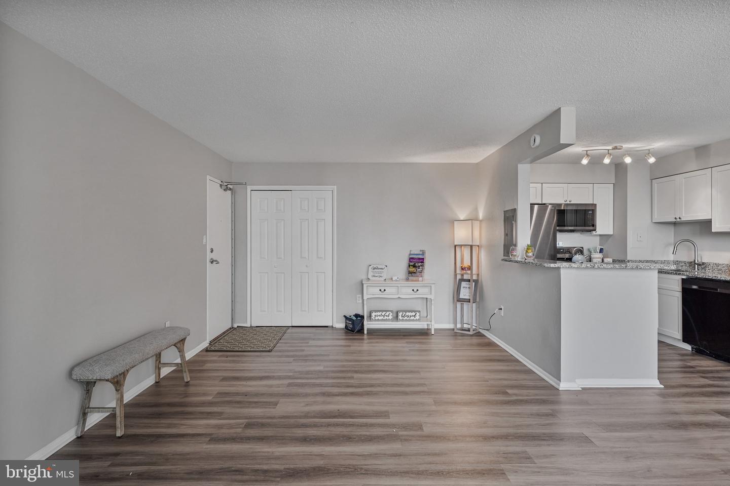 16 S VAN DORN ST #406, ALEXANDRIA, Virginia 22304, 2 Bedrooms Bedrooms, ,1 BathroomBathrooms,Residential,For sale,16 S VAN DORN ST #406,VAAX2044850 MLS # VAAX2044850