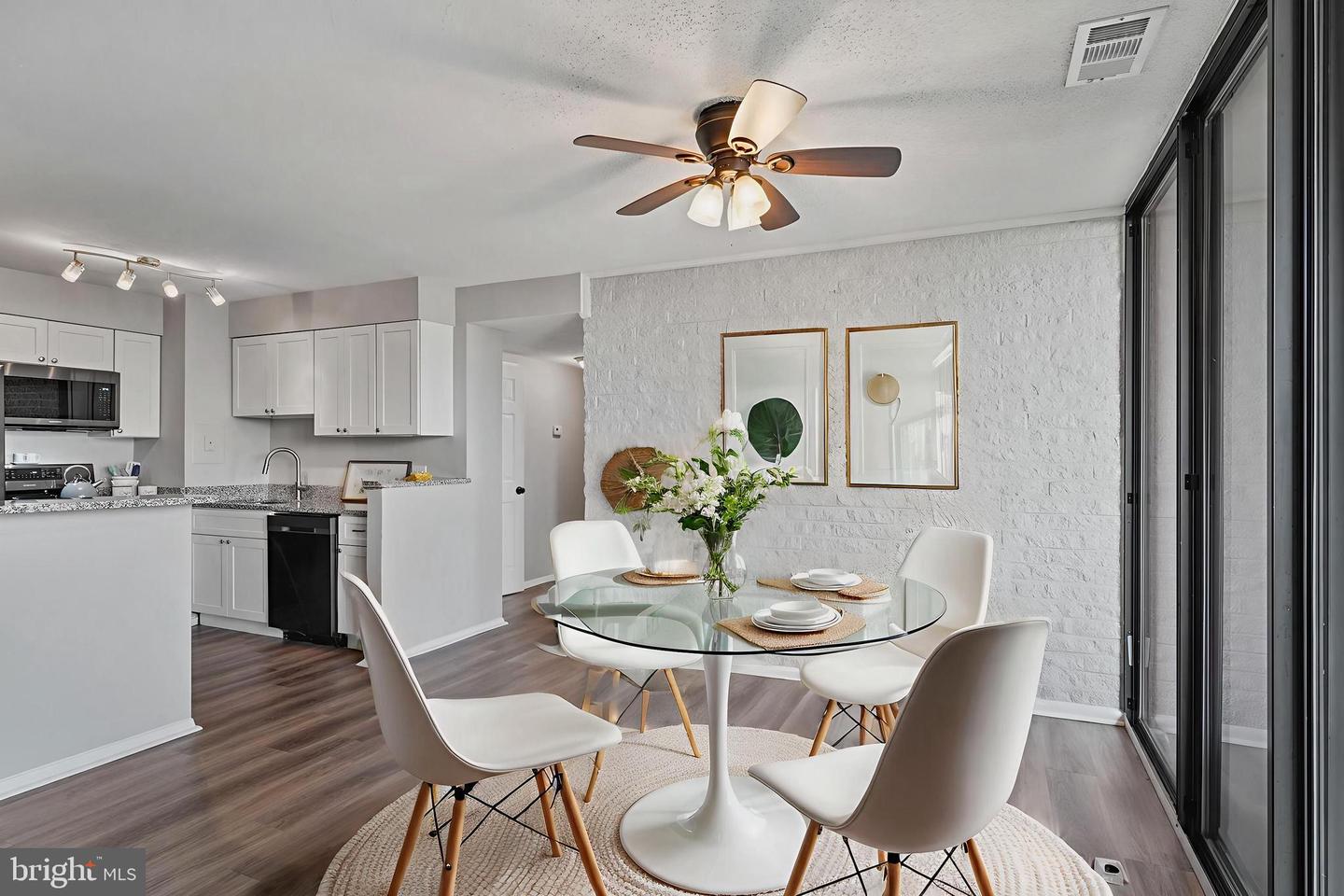 16 S VAN DORN ST #406, ALEXANDRIA, Virginia 22304, 2 Bedrooms Bedrooms, ,1 BathroomBathrooms,Residential,For sale,16 S VAN DORN ST #406,VAAX2044850 MLS # VAAX2044850