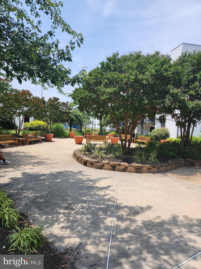 16 S VAN DORN ST #406, ALEXANDRIA, Virginia 22304, 2 Bedrooms Bedrooms, ,1 BathroomBathrooms,Residential,For sale,16 S VAN DORN ST #406,VAAX2044850 MLS # VAAX2044850