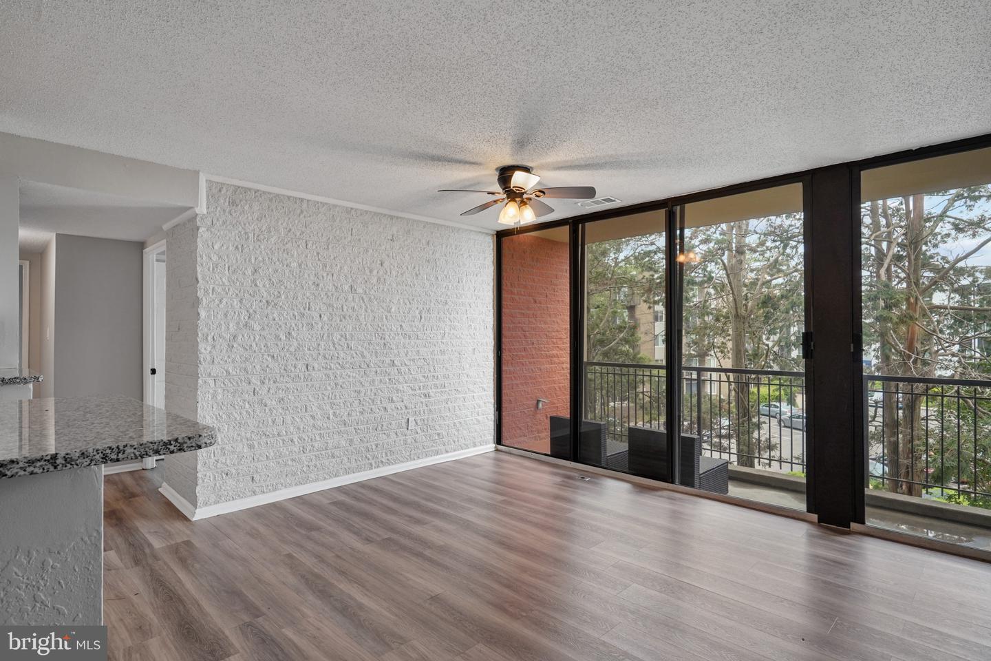 16 S VAN DORN ST #406, ALEXANDRIA, Virginia 22304, 2 Bedrooms Bedrooms, ,1 BathroomBathrooms,Residential,For sale,16 S VAN DORN ST #406,VAAX2044850 MLS # VAAX2044850