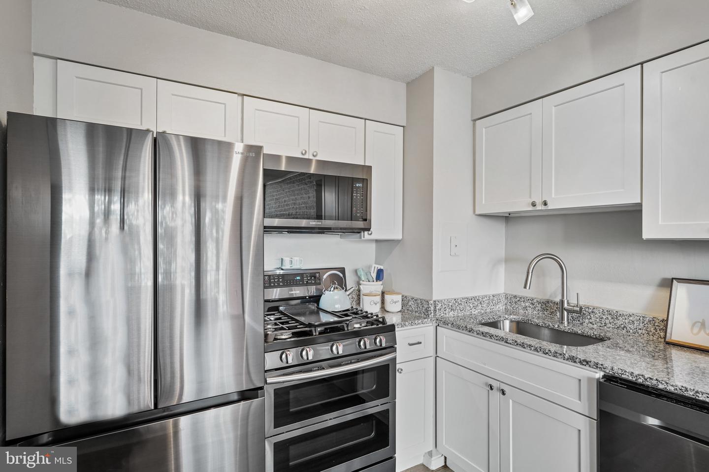 16 S VAN DORN ST #406, ALEXANDRIA, Virginia 22304, 2 Bedrooms Bedrooms, ,1 BathroomBathrooms,Residential,For sale,16 S VAN DORN ST #406,VAAX2044850 MLS # VAAX2044850