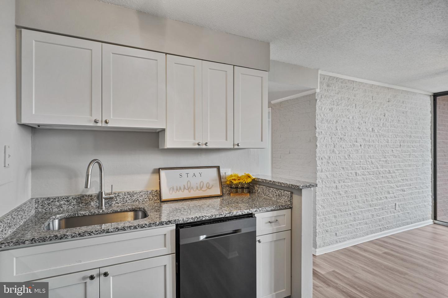 16 S VAN DORN ST #406, ALEXANDRIA, Virginia 22304, 2 Bedrooms Bedrooms, ,1 BathroomBathrooms,Residential,For sale,16 S VAN DORN ST #406,VAAX2044850 MLS # VAAX2044850