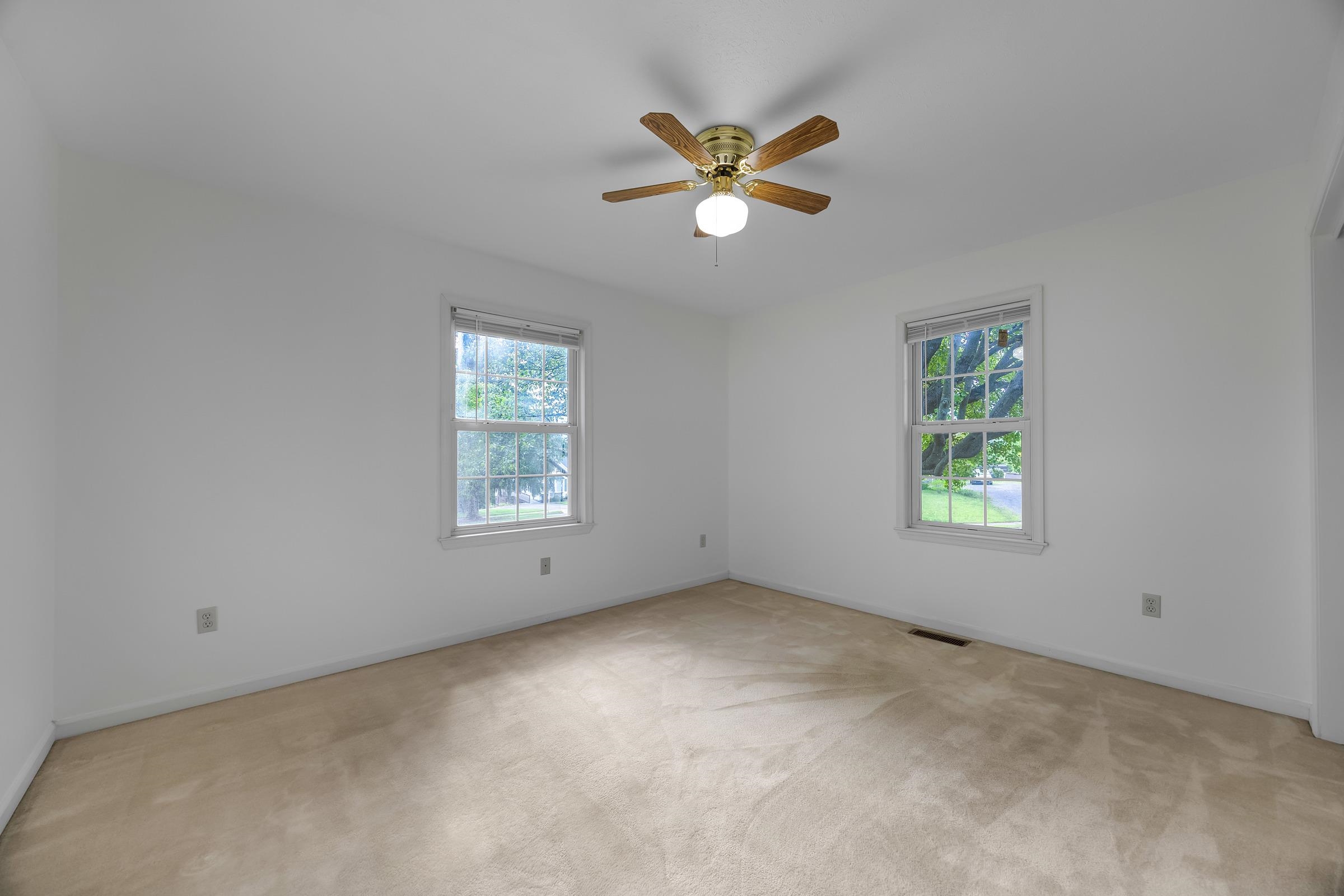 113 SUN BRIAR CT, NEW MARKET, Virginia 22844, 3 Bedrooms Bedrooms, ,2 BathroomsBathrooms,Residential,113 SUN BRIAR CT,665772 MLS # 665772