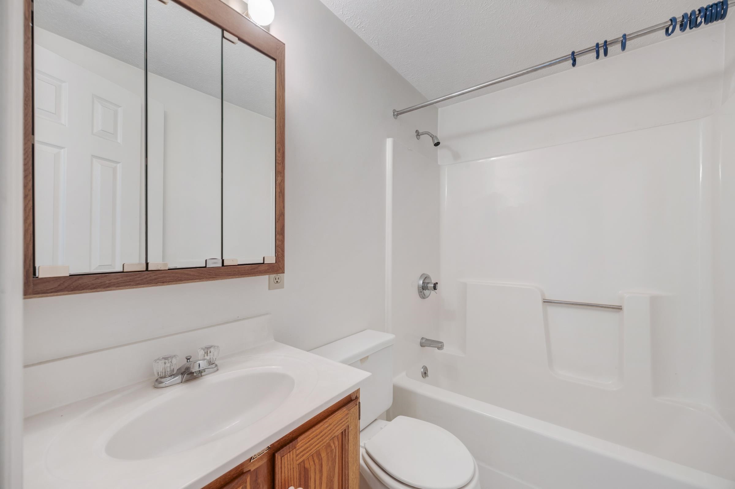 113 SUN BRIAR CT, NEW MARKET, Virginia 22844, 3 Bedrooms Bedrooms, ,2 BathroomsBathrooms,Residential,113 SUN BRIAR CT,665772 MLS # 665772