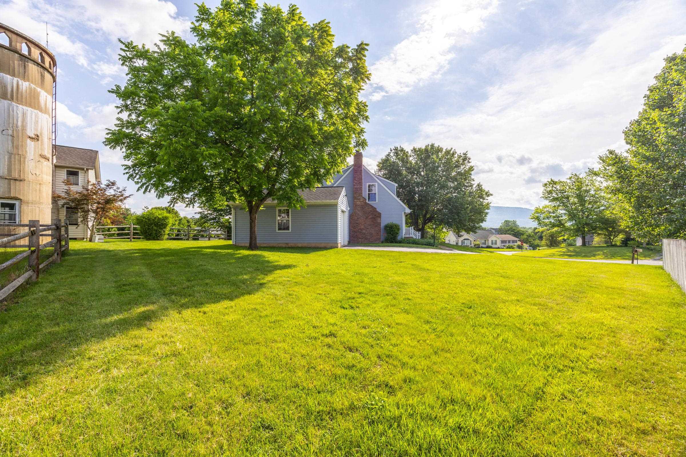 113 SUN BRIAR CT, NEW MARKET, Virginia 22844, 3 Bedrooms Bedrooms, ,2 BathroomsBathrooms,Residential,113 SUN BRIAR CT,665772 MLS # 665772