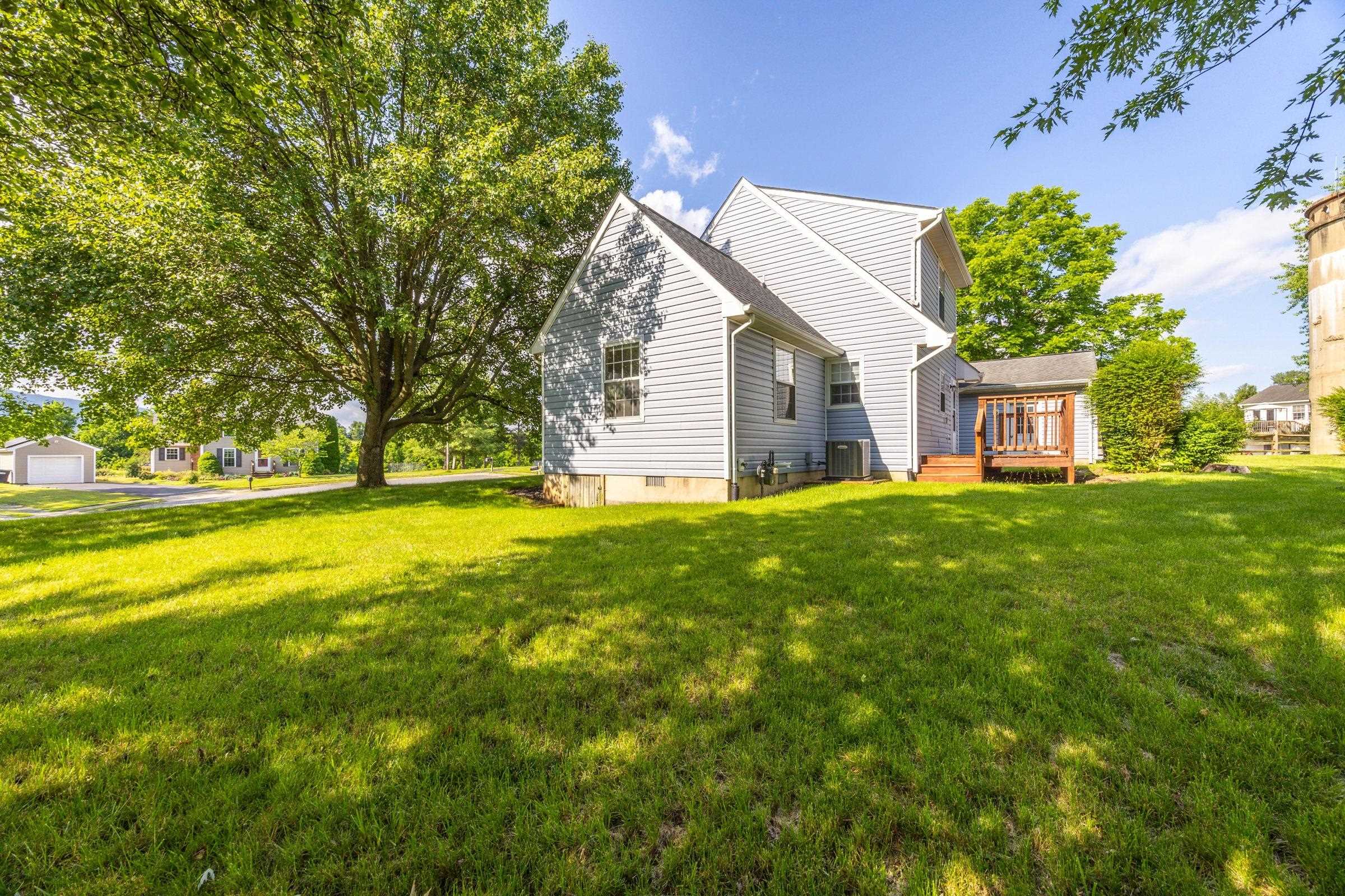 113 SUN BRIAR CT, NEW MARKET, Virginia 22844, 3 Bedrooms Bedrooms, ,2 BathroomsBathrooms,Residential,113 SUN BRIAR CT,665772 MLS # 665772