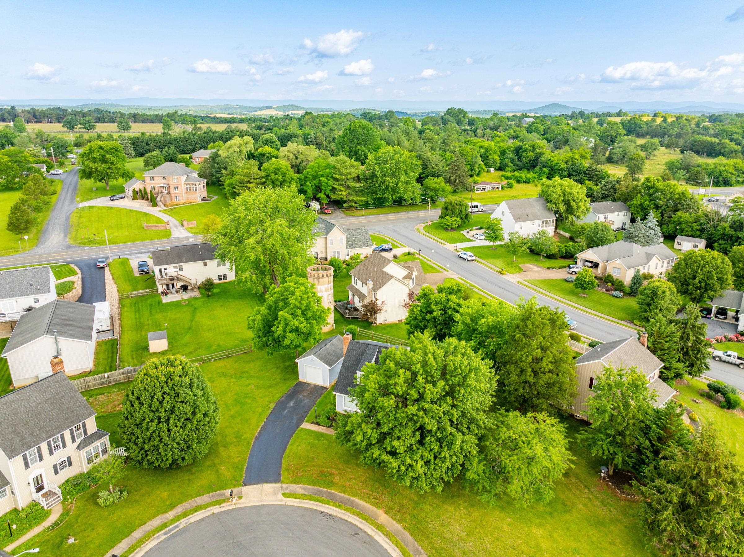 113 SUN BRIAR CT, NEW MARKET, Virginia 22844, 3 Bedrooms Bedrooms, ,2 BathroomsBathrooms,Residential,113 SUN BRIAR CT,665772 MLS # 665772