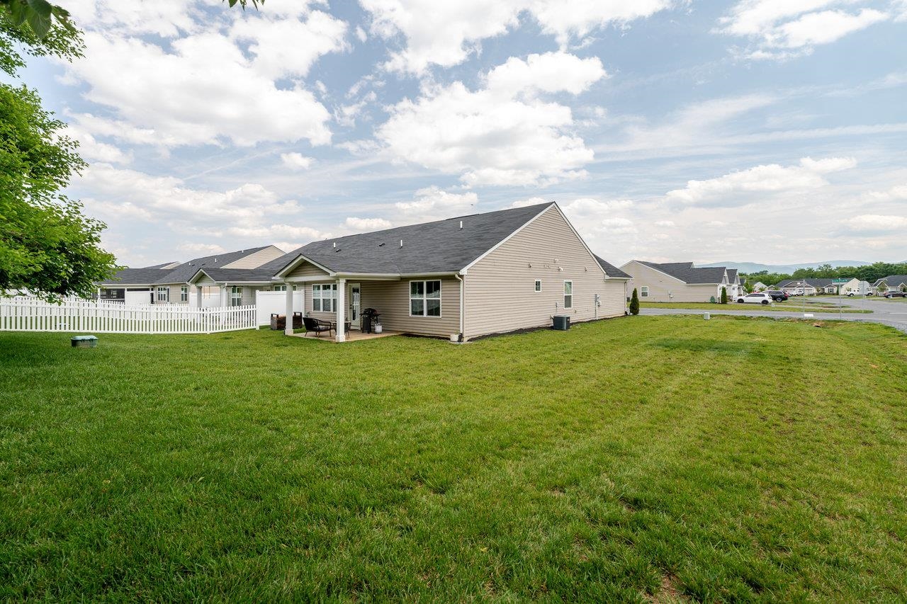 57 SOUTH PEAK DR, MCGAHEYSVILLE, Virginia 22840, 3 Bedrooms Bedrooms, ,2 BathroomsBathrooms,Residential,57 SOUTH PEAK DR,665778 MLS # 665778