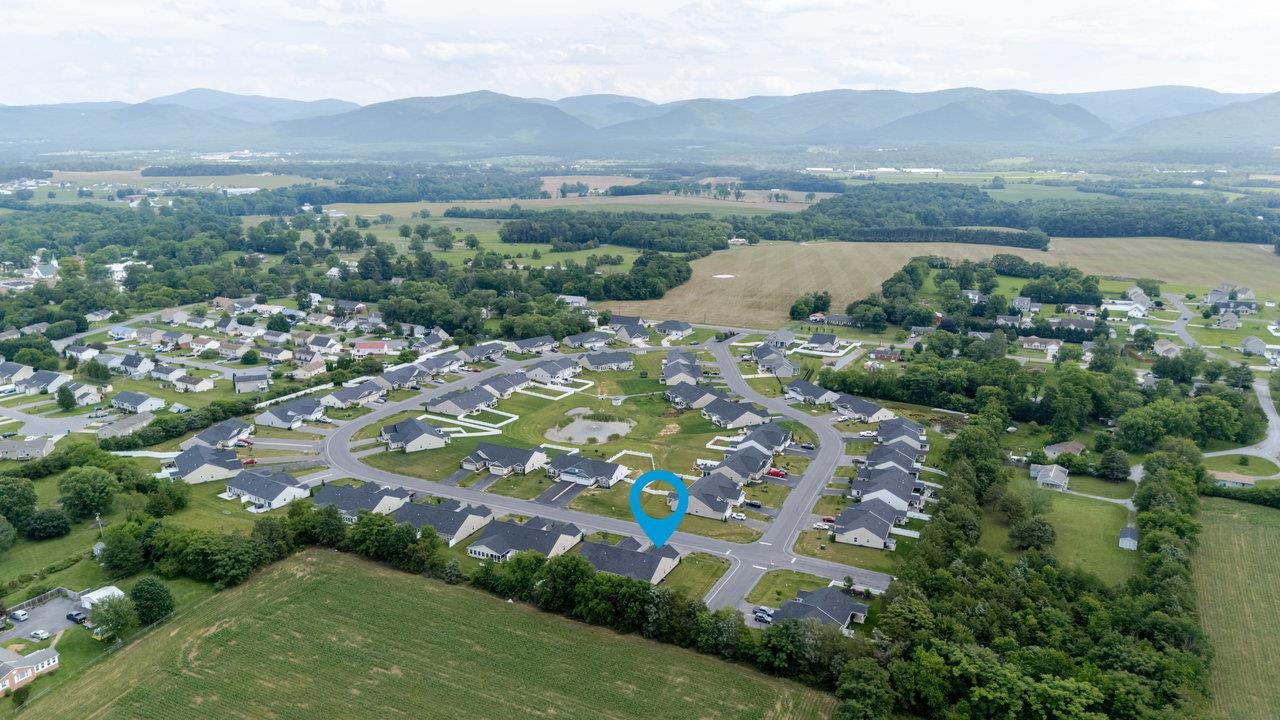57 SOUTH PEAK DR, MCGAHEYSVILLE, Virginia 22840, 3 Bedrooms Bedrooms, ,2 BathroomsBathrooms,Residential,57 SOUTH PEAK DR,665778 MLS # 665778