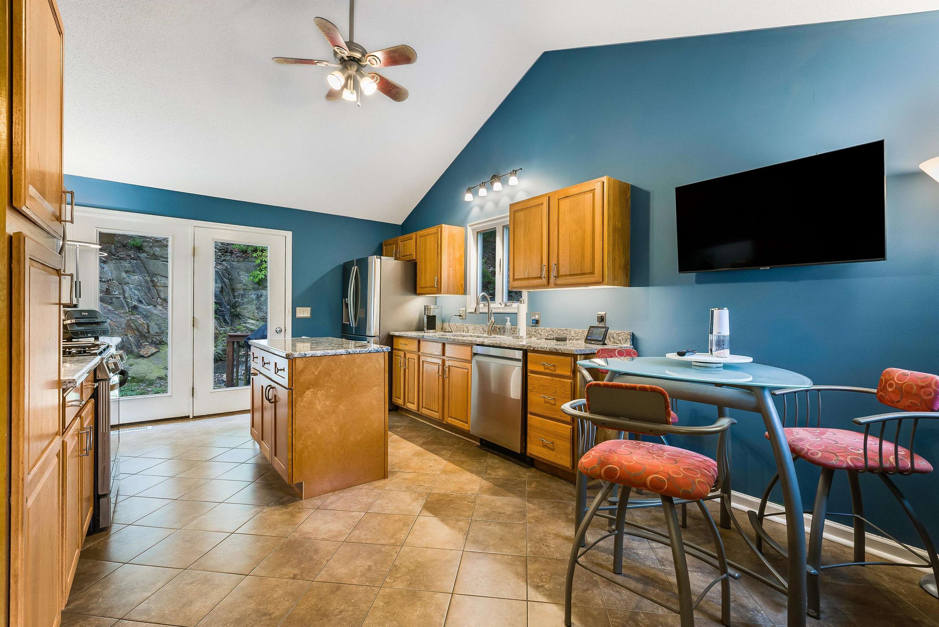 4056 PALMER RD, MCGAHEYSVILLE, Virginia 22840, 5 Bedrooms Bedrooms, ,4 BathroomsBathrooms,Residential,4056 PALMER RD,665780 MLS # 665780