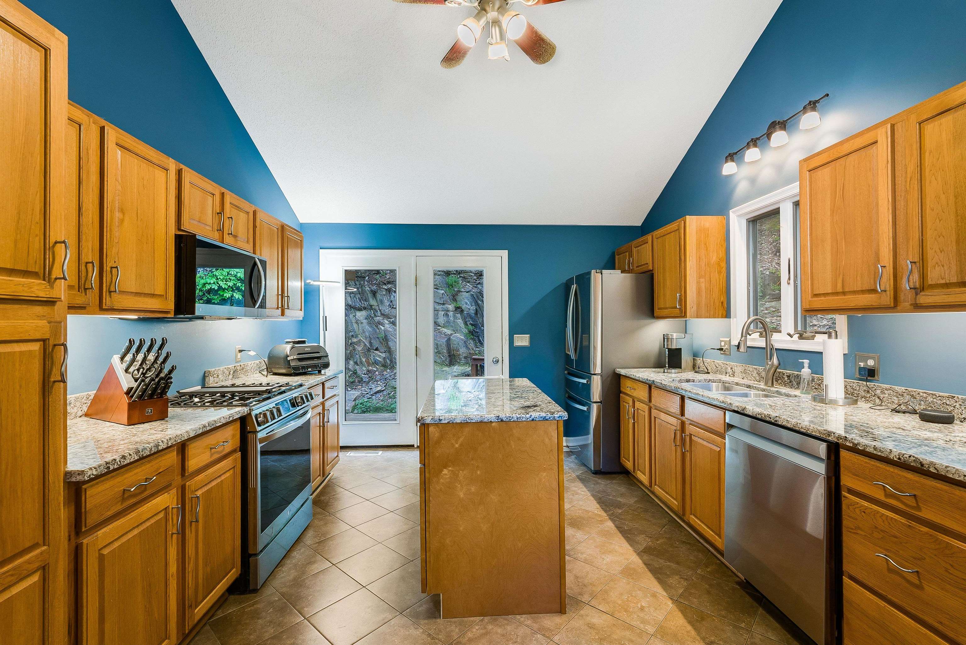 4056 PALMER RD, MCGAHEYSVILLE, Virginia 22840, 5 Bedrooms Bedrooms, ,4 BathroomsBathrooms,Residential,4056 PALMER RD,665780 MLS # 665780