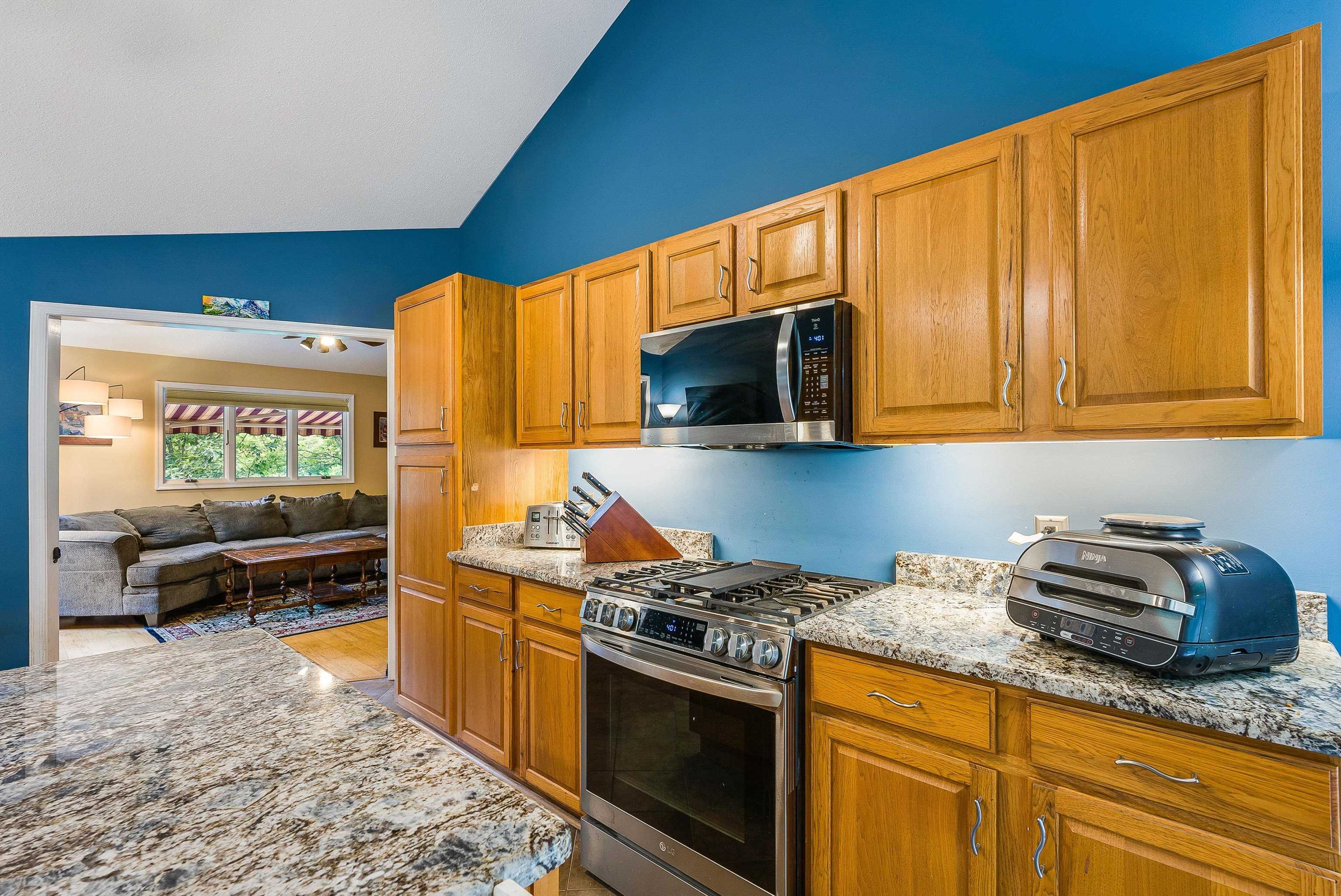 4056 PALMER RD, MCGAHEYSVILLE, Virginia 22840, 5 Bedrooms Bedrooms, ,4 BathroomsBathrooms,Residential,4056 PALMER RD,665780 MLS # 665780