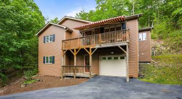 4056 PALMER RD, MCGAHEYSVILLE, Virginia 22840, 5 Bedrooms Bedrooms, ,4 BathroomsBathrooms,Residential,4056 PALMER RD,665780 MLS # 665780