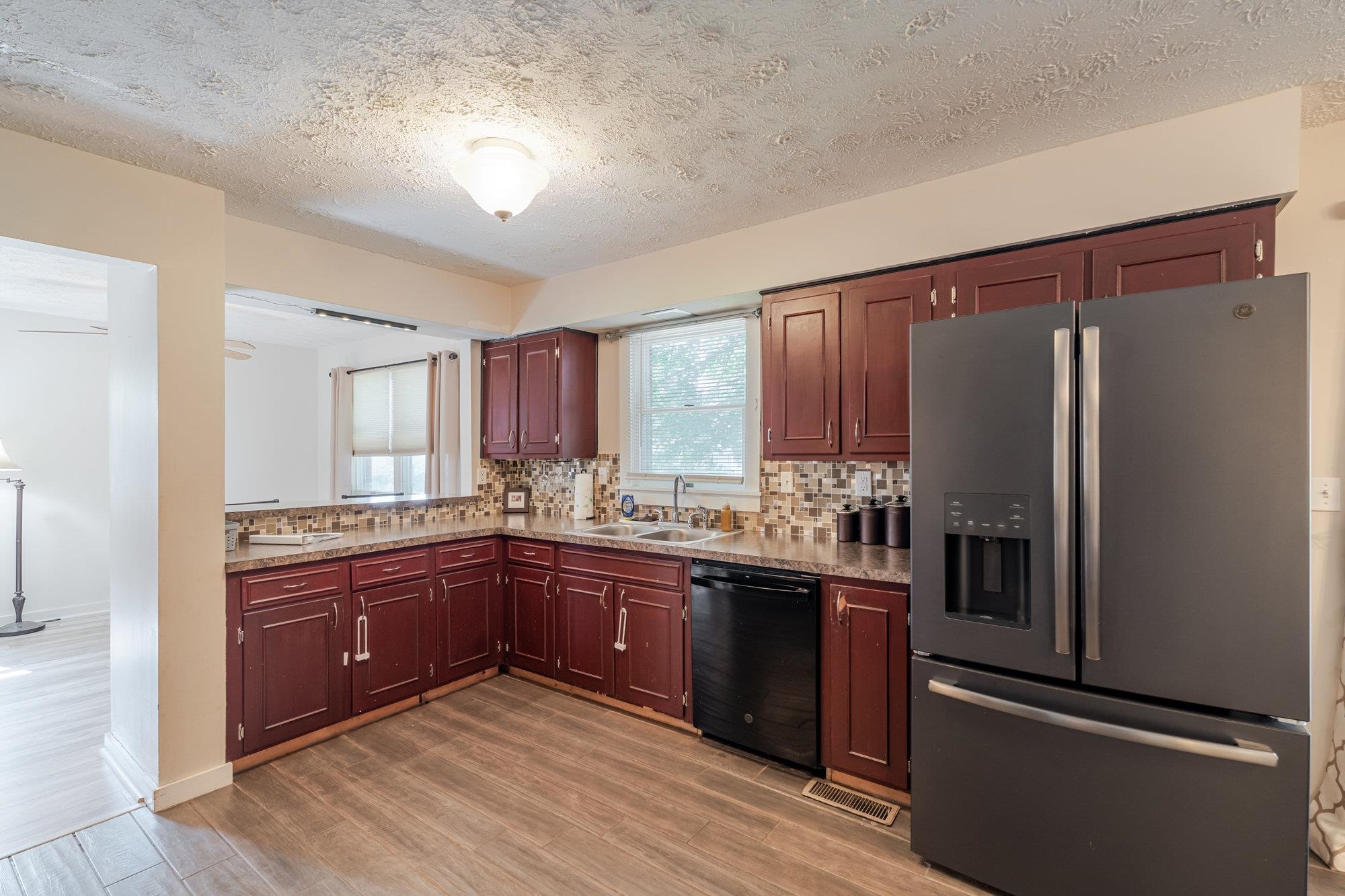 257 EDGEWOOD DR, SHENANDOAH, Virginia 22849, 3 Bedrooms Bedrooms, ,2 BathroomsBathrooms,Residential,257 EDGEWOOD DR,665784 MLS # 665784