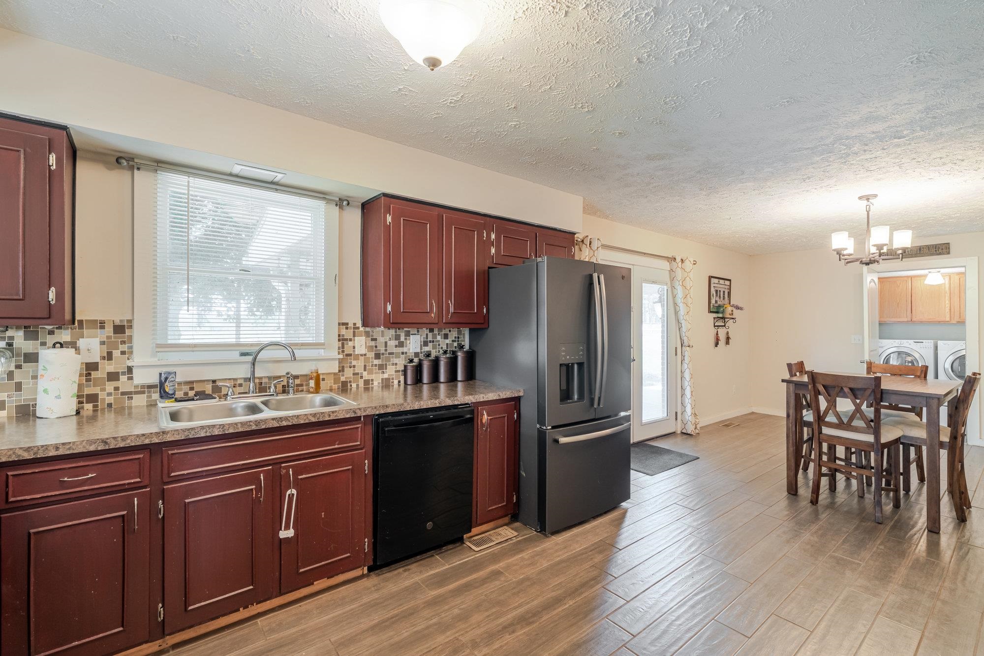 257 EDGEWOOD DR, SHENANDOAH, Virginia 22849, 3 Bedrooms Bedrooms, ,2 BathroomsBathrooms,Residential,257 EDGEWOOD DR,665784 MLS # 665784
