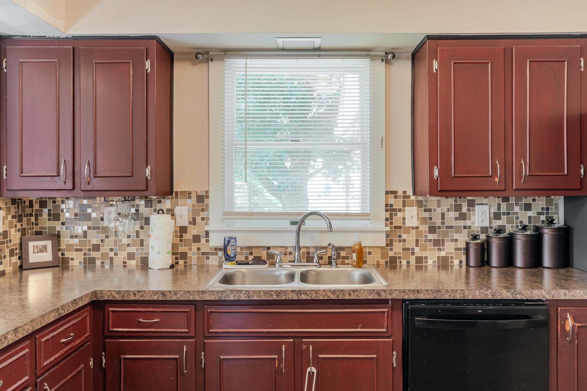 257 EDGEWOOD DR, SHENANDOAH, Virginia 22849, 3 Bedrooms Bedrooms, ,2 BathroomsBathrooms,Residential,257 EDGEWOOD DR,665784 MLS # 665784