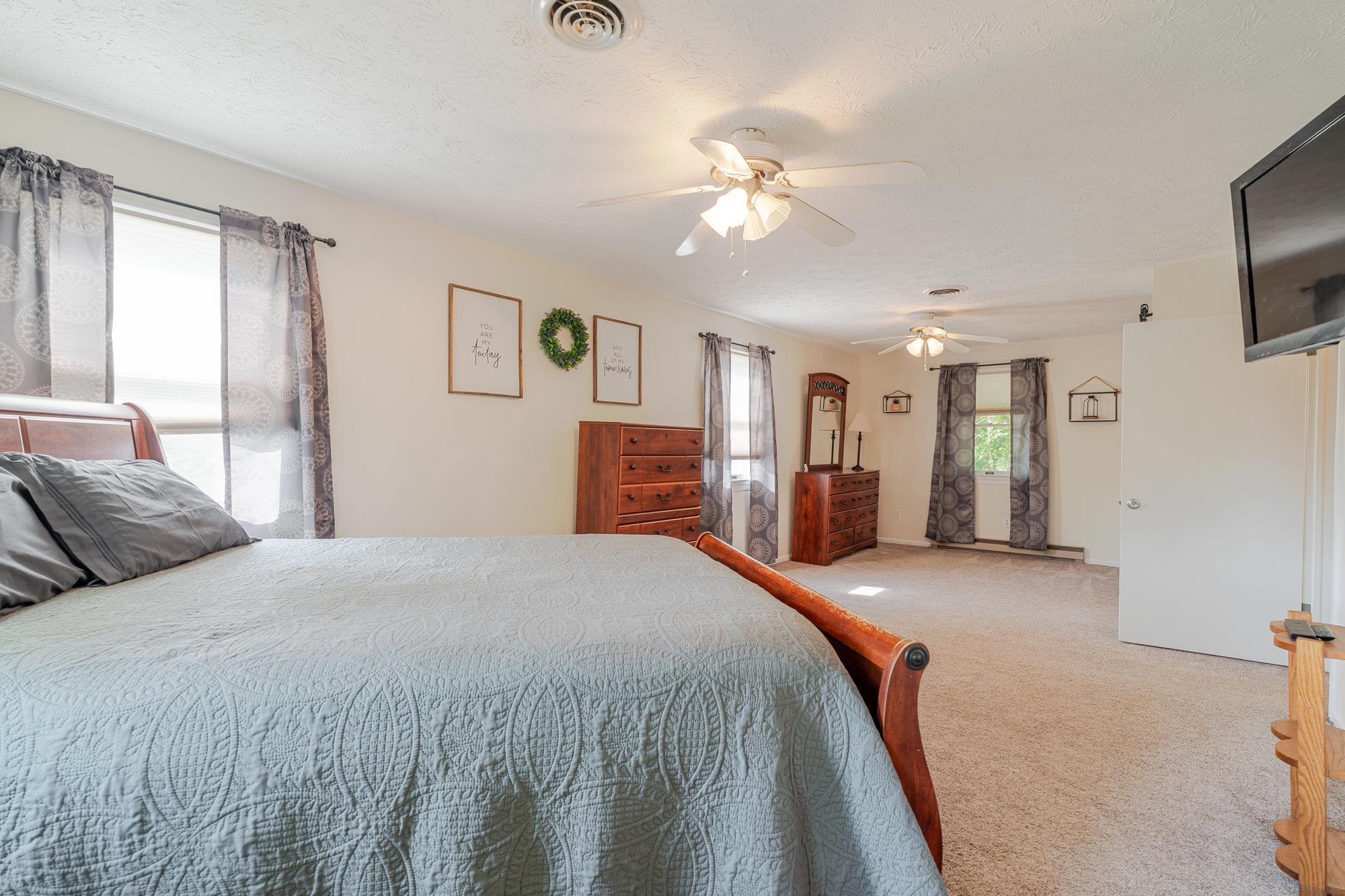 257 EDGEWOOD DR, SHENANDOAH, Virginia 22849, 3 Bedrooms Bedrooms, ,2 BathroomsBathrooms,Residential,257 EDGEWOOD DR,665784 MLS # 665784