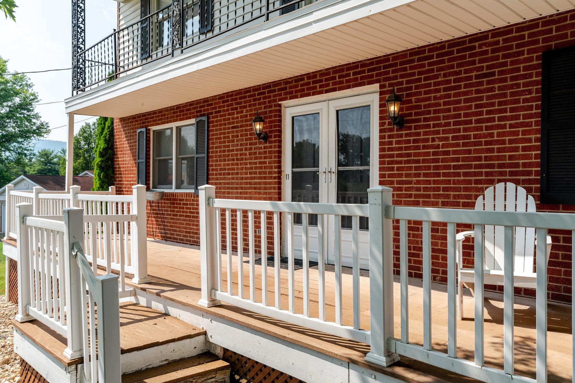 257 EDGEWOOD DR, SHENANDOAH, Virginia 22849, 3 Bedrooms Bedrooms, ,2 BathroomsBathrooms,Residential,257 EDGEWOOD DR,665784 MLS # 665784