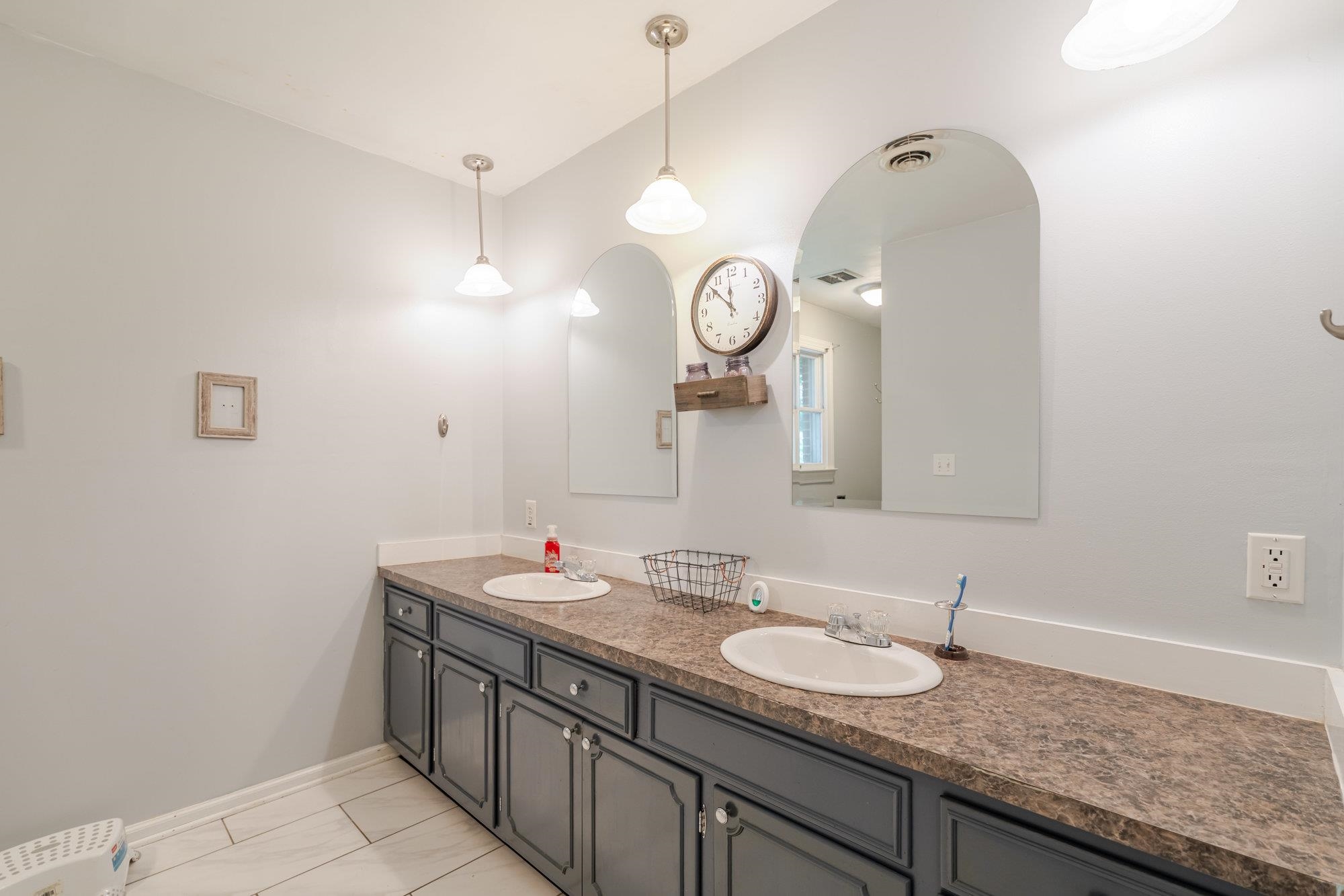 257 EDGEWOOD DR, SHENANDOAH, Virginia 22849, 3 Bedrooms Bedrooms, ,2 BathroomsBathrooms,Residential,257 EDGEWOOD DR,665784 MLS # 665784