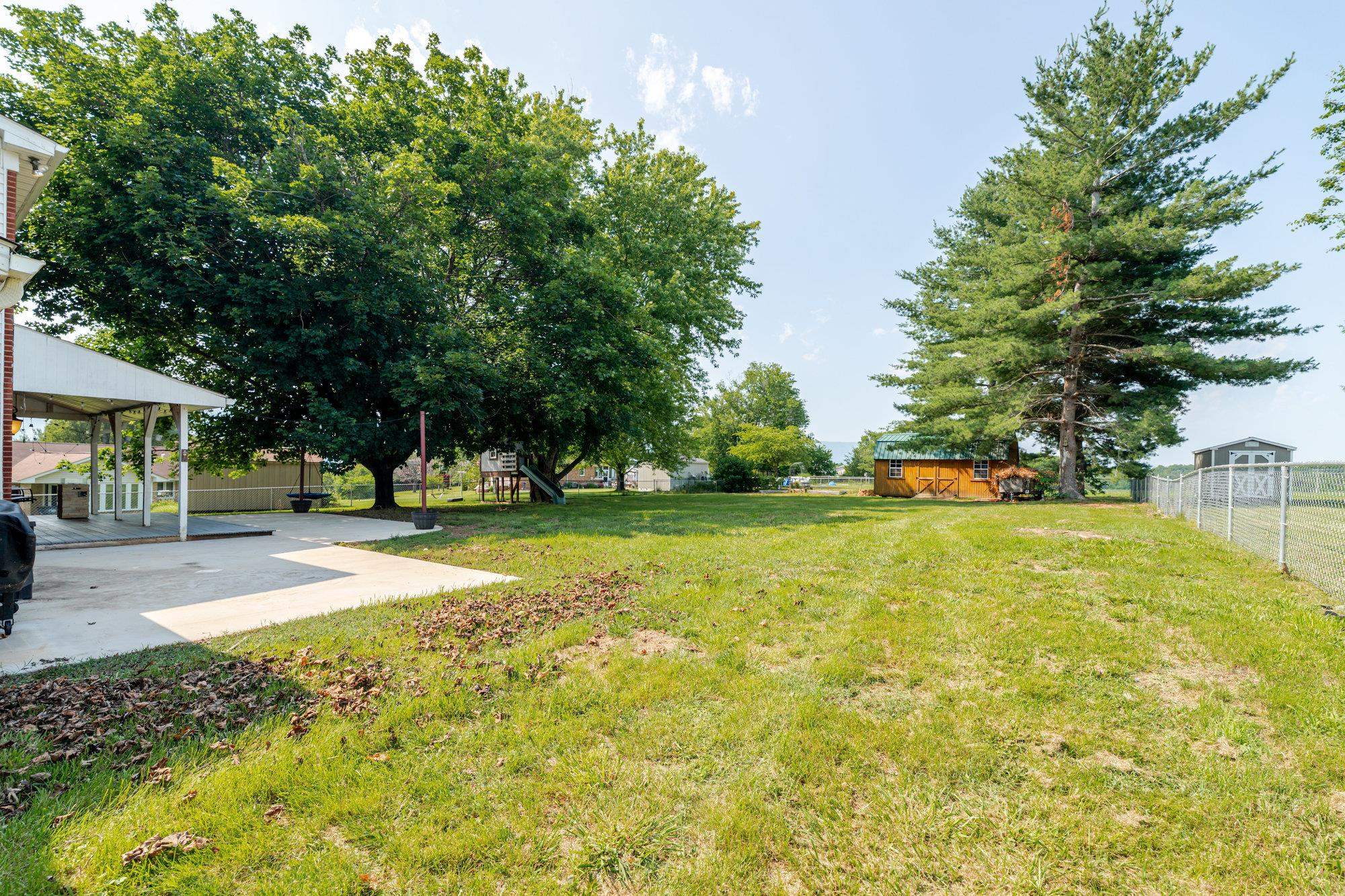 257 EDGEWOOD DR, SHENANDOAH, Virginia 22849, 3 Bedrooms Bedrooms, ,2 BathroomsBathrooms,Residential,257 EDGEWOOD DR,665784 MLS # 665784
