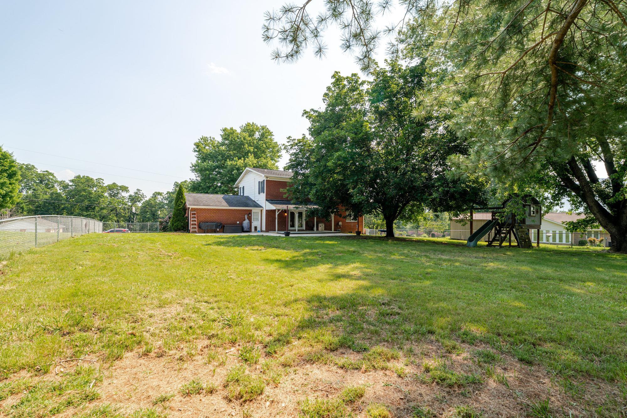257 EDGEWOOD DR, SHENANDOAH, Virginia 22849, 3 Bedrooms Bedrooms, ,2 BathroomsBathrooms,Residential,257 EDGEWOOD DR,665784 MLS # 665784