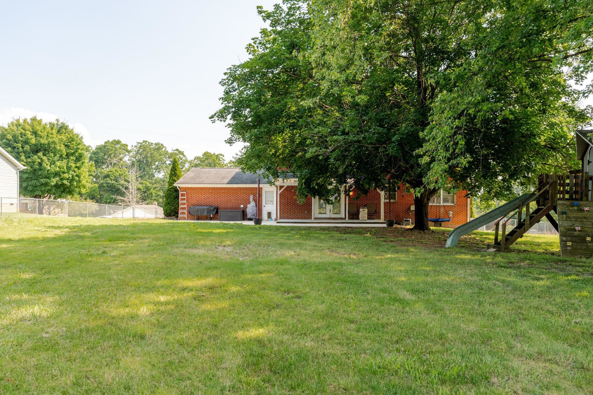 257 EDGEWOOD DR, SHENANDOAH, Virginia 22849, 3 Bedrooms Bedrooms, ,2 BathroomsBathrooms,Residential,257 EDGEWOOD DR,665784 MLS # 665784