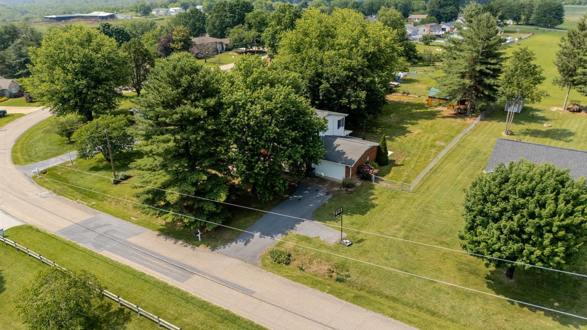 257 EDGEWOOD DR, SHENANDOAH, Virginia 22849, 3 Bedrooms Bedrooms, ,2 BathroomsBathrooms,Residential,257 EDGEWOOD DR,665784 MLS # 665784