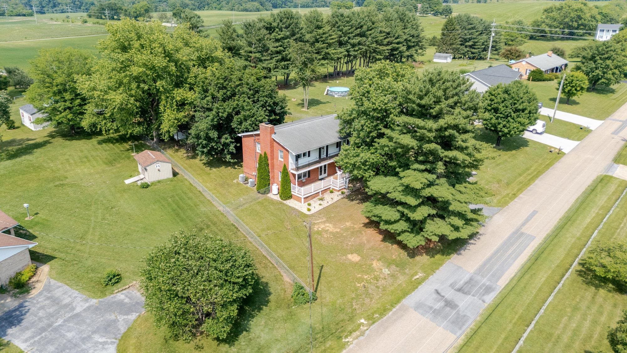 257 EDGEWOOD DR, SHENANDOAH, Virginia 22849, 3 Bedrooms Bedrooms, ,2 BathroomsBathrooms,Residential,257 EDGEWOOD DR,665784 MLS # 665784