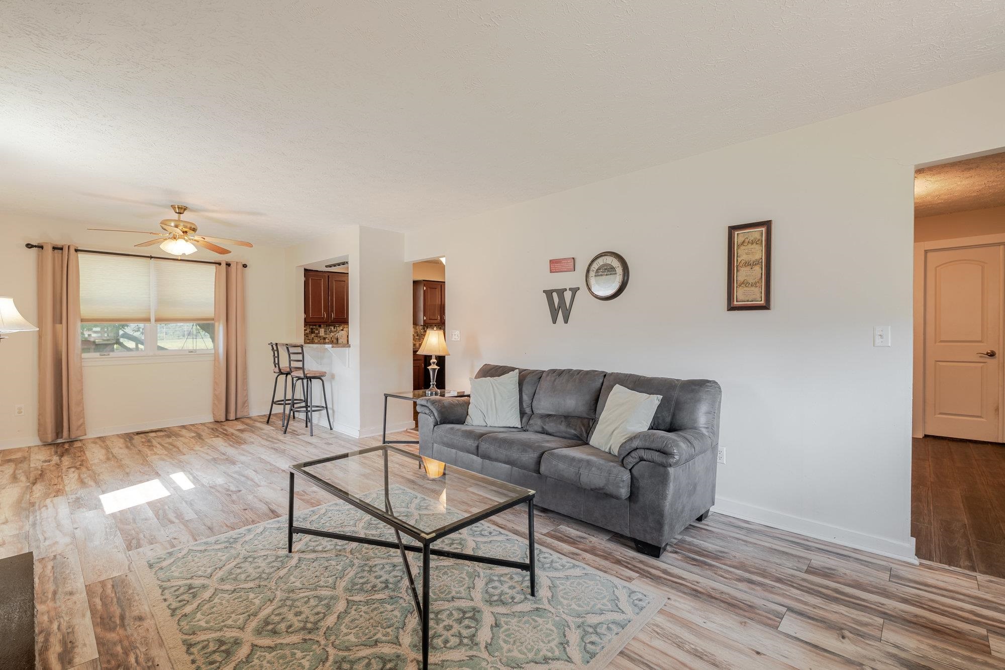 257 EDGEWOOD DR, SHENANDOAH, Virginia 22849, 3 Bedrooms Bedrooms, ,2 BathroomsBathrooms,Residential,257 EDGEWOOD DR,665784 MLS # 665784
