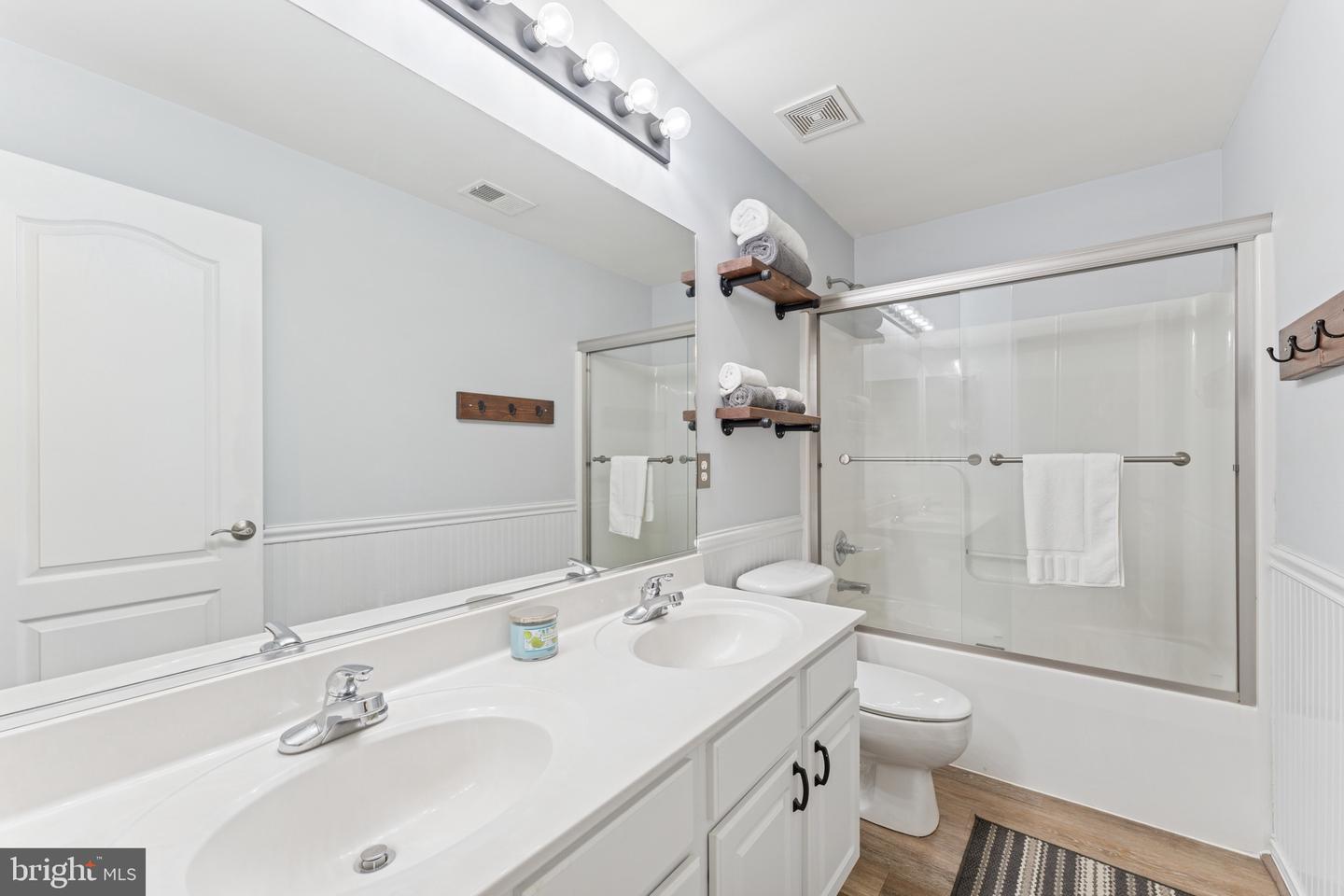 700 BLACK SWEEP RD, WARRENTON, Virginia 20186, 5 Bedrooms Bedrooms, ,3 BathroomsBathrooms,Residential,For sale,700 BLACK SWEEP RD,VAFQ2016516 MLS # VAFQ2016516