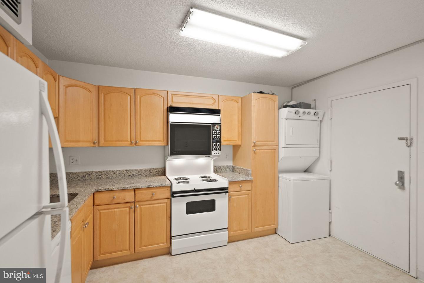 1800 OLD MEADOW RD #1218, MCLEAN, Virginia 22102, 2 Bedrooms Bedrooms, ,2 BathroomsBathrooms,Residential,For sale,1800 OLD MEADOW RD #1218,VAFX2240152 MLS # VAFX2240152