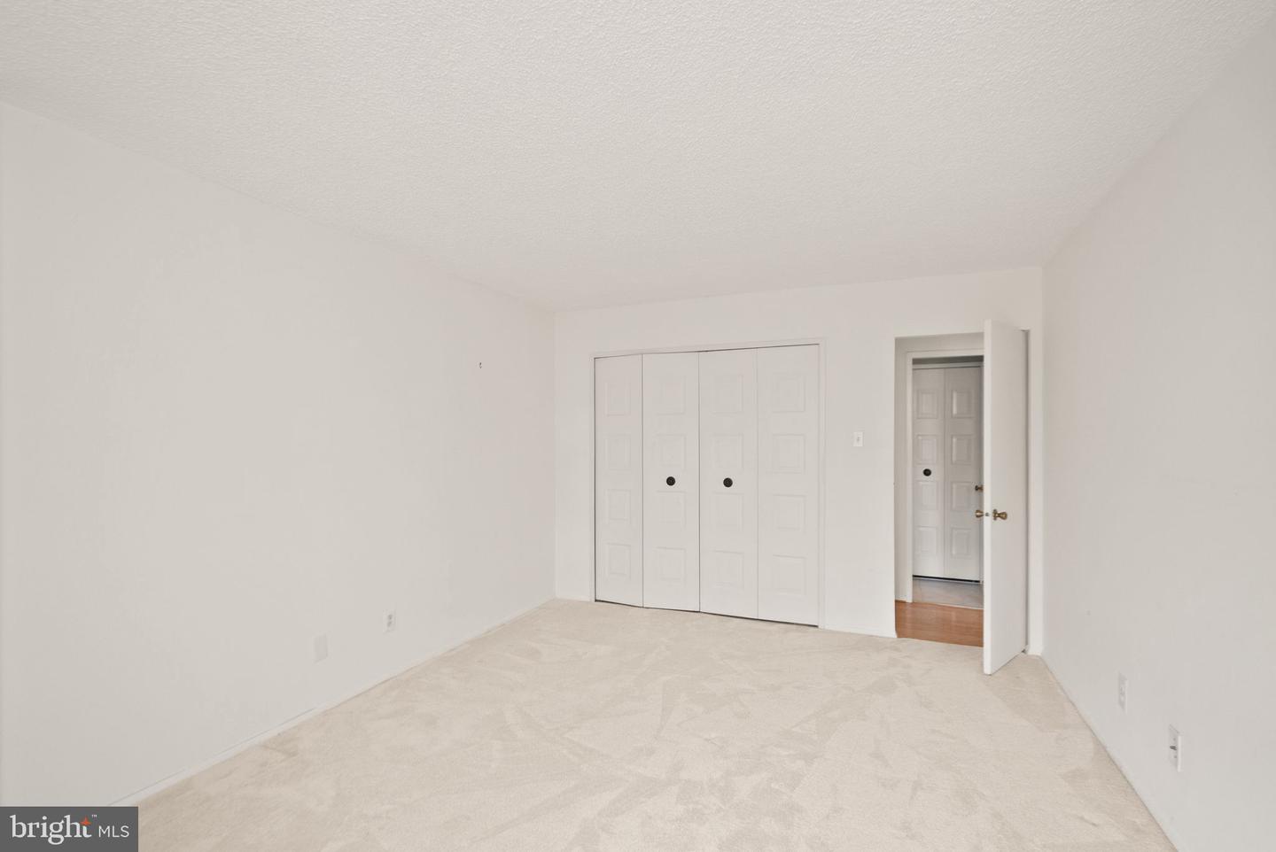 1800 OLD MEADOW RD #1218, MCLEAN, Virginia 22102, 2 Bedrooms Bedrooms, ,2 BathroomsBathrooms,Residential,For sale,1800 OLD MEADOW RD #1218,VAFX2240152 MLS # VAFX2240152