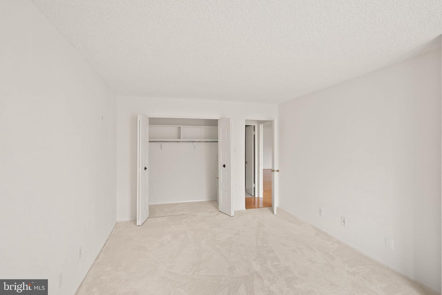 1800 OLD MEADOW RD #1218, MCLEAN, Virginia 22102, 2 Bedrooms Bedrooms, ,2 BathroomsBathrooms,Residential,For sale,1800 OLD MEADOW RD #1218,VAFX2240152 MLS # VAFX2240152