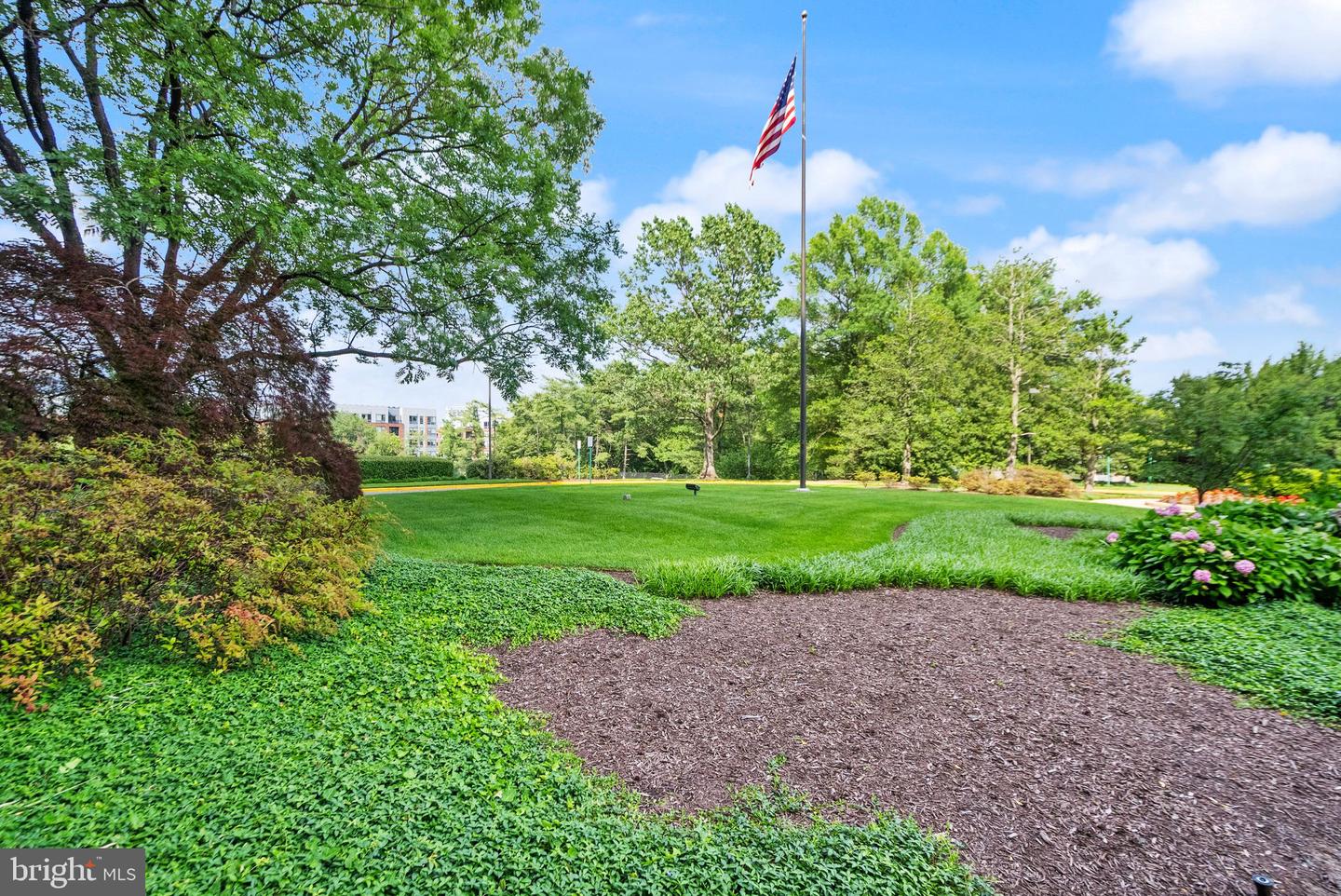 1800 OLD MEADOW RD #1218, MCLEAN, Virginia 22102, 2 Bedrooms Bedrooms, ,2 BathroomsBathrooms,Residential,For sale,1800 OLD MEADOW RD #1218,VAFX2240152 MLS # VAFX2240152