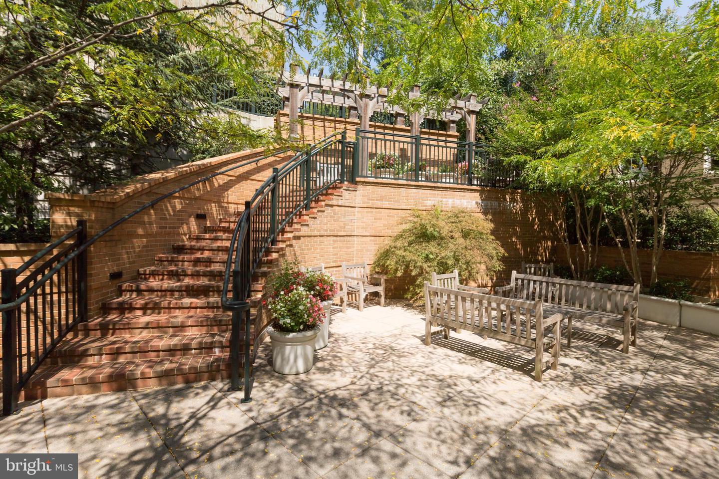 2501 WISCONSIN AVE NW #2, WASHINGTON, District Of Columbia 20007, 3 Bedrooms Bedrooms, ,2 BathroomsBathrooms,Residential,For sale,2501 WISCONSIN AVE NW #2,DCDC2200340 MLS # DCDC2200340