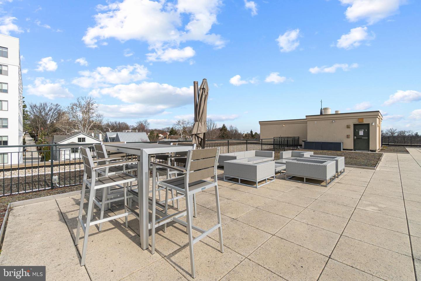 2501 WISCONSIN AVE NW #2, WASHINGTON, District Of Columbia 20007, 3 Bedrooms Bedrooms, ,2 BathroomsBathrooms,Residential,For sale,2501 WISCONSIN AVE NW #2,DCDC2200340 MLS # DCDC2200340