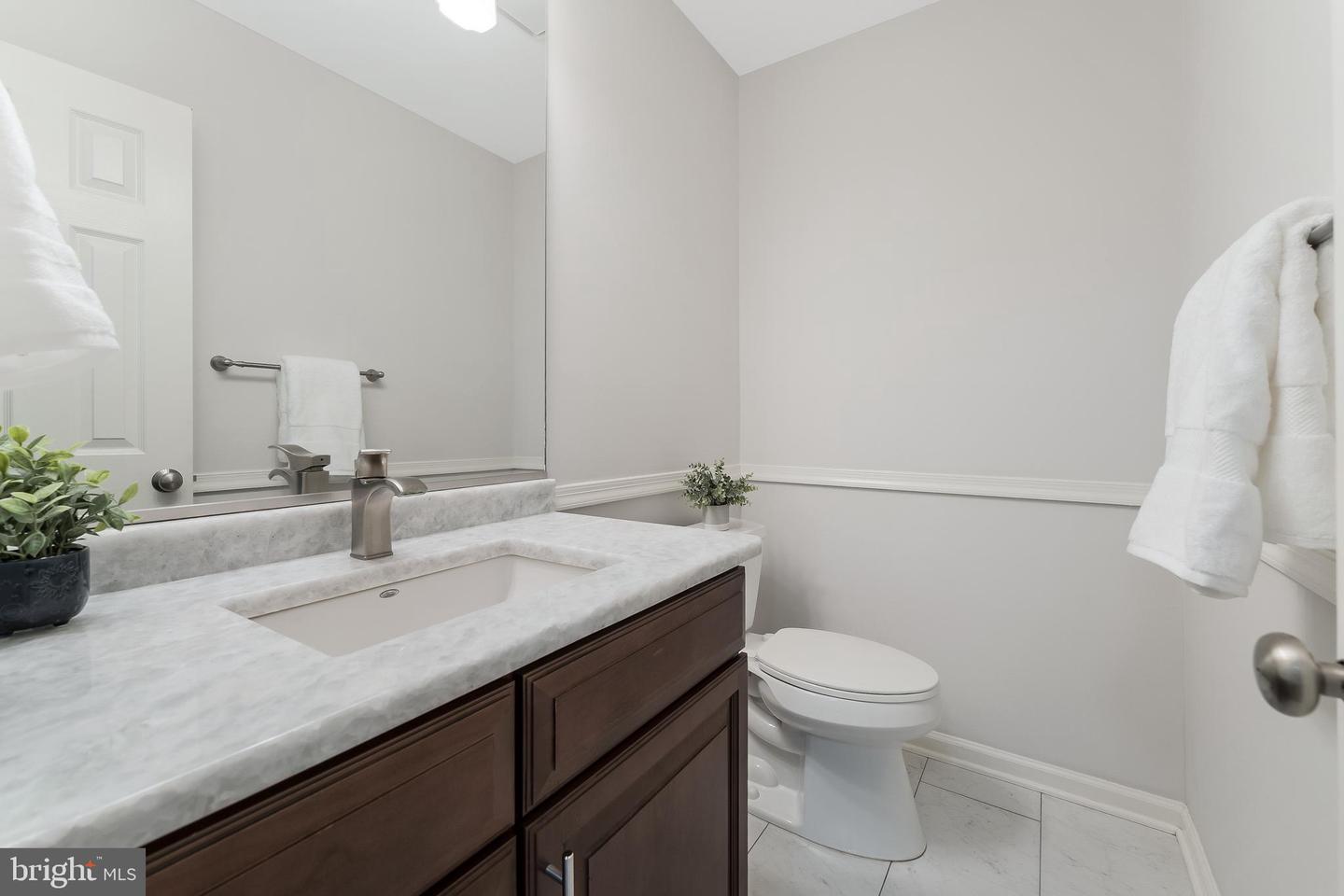 21119 DEEP FURROW CT, ASHBURN, Virginia 20147, 5 Bedrooms Bedrooms, ,3 BathroomsBathrooms,Residential,For sale,21119 DEEP FURROW CT,VALO2096302 MLS # VALO2096302