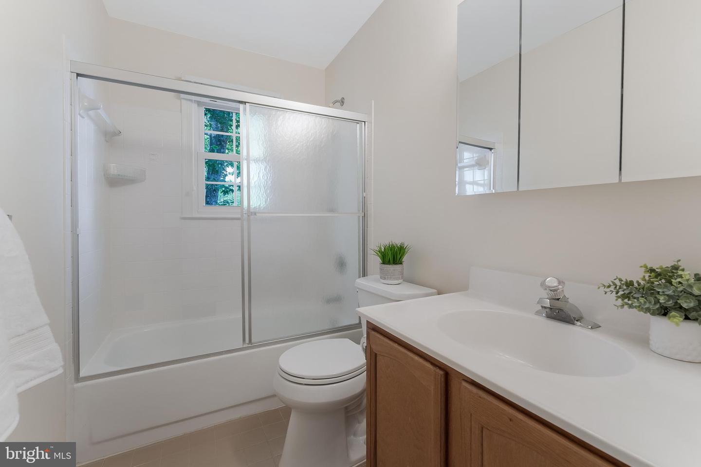 21119 DEEP FURROW CT, ASHBURN, Virginia 20147, 5 Bedrooms Bedrooms, ,3 BathroomsBathrooms,Residential,For sale,21119 DEEP FURROW CT,VALO2096302 MLS # VALO2096302