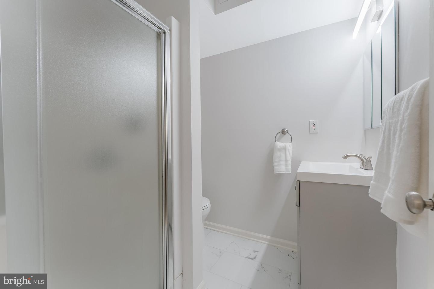 21119 DEEP FURROW CT, ASHBURN, Virginia 20147, 5 Bedrooms Bedrooms, ,3 BathroomsBathrooms,Residential,For sale,21119 DEEP FURROW CT,VALO2096302 MLS # VALO2096302