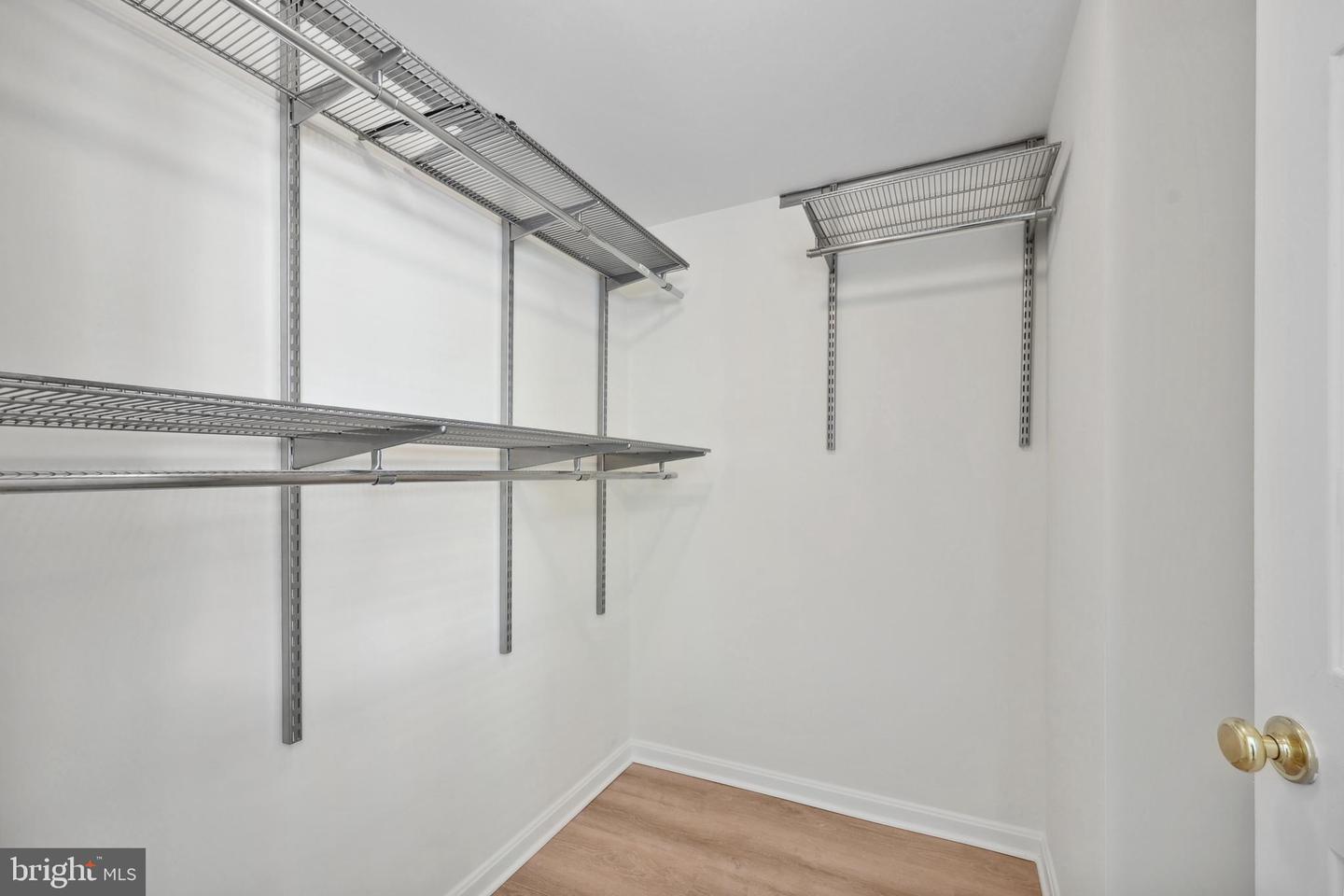 3830 9TH ST N #110W, ARLINGTON, Virginia 22203, 2 Bedrooms Bedrooms, ,2 BathroomsBathrooms,Residential,For sale,3830 9TH ST N #110W,VAAR2057670 MLS # VAAR2057670