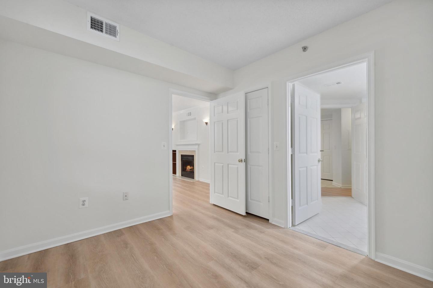 3830 9TH ST N #110W, ARLINGTON, Virginia 22203, 2 Bedrooms Bedrooms, ,2 BathroomsBathrooms,Residential,For sale,3830 9TH ST N #110W,VAAR2057670 MLS # VAAR2057670