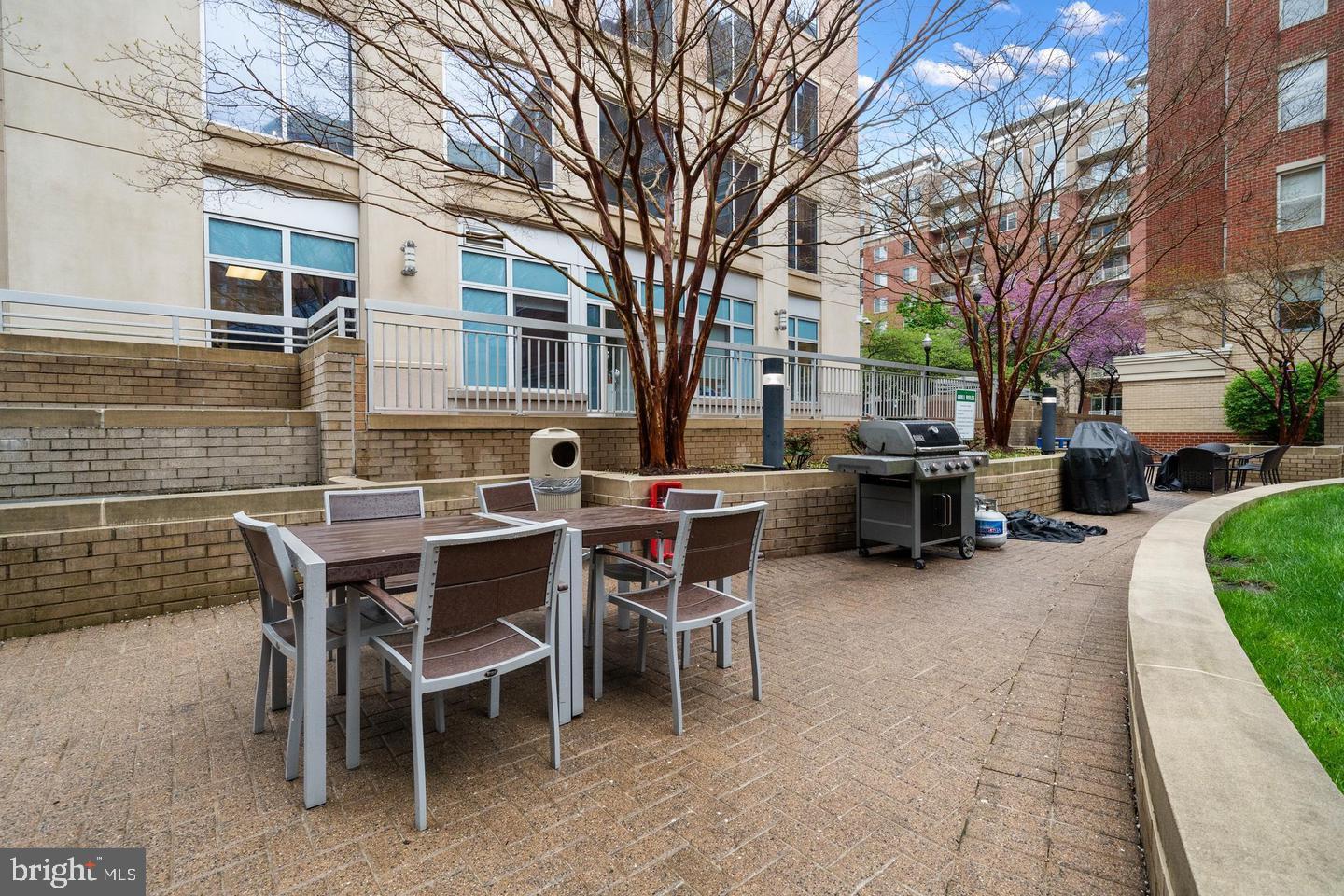 3830 9TH ST N #110W, ARLINGTON, Virginia 22203, 2 Bedrooms Bedrooms, ,2 BathroomsBathrooms,Residential,For sale,3830 9TH ST N #110W,VAAR2057670 MLS # VAAR2057670