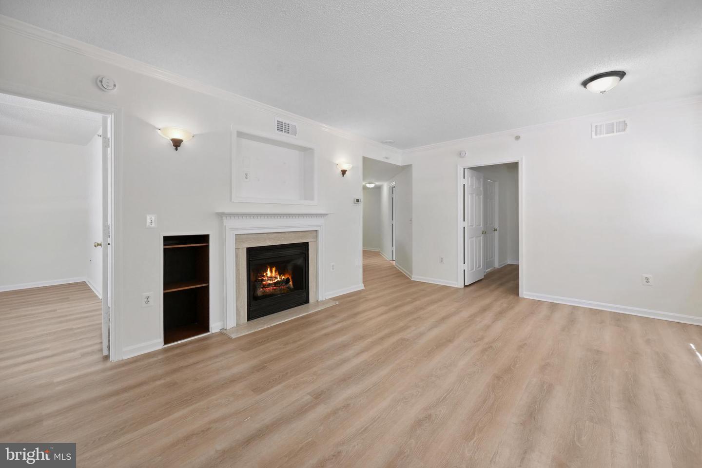3830 9TH ST N #110W, ARLINGTON, Virginia 22203, 2 Bedrooms Bedrooms, ,2 BathroomsBathrooms,Residential,For sale,3830 9TH ST N #110W,VAAR2057670 MLS # VAAR2057670