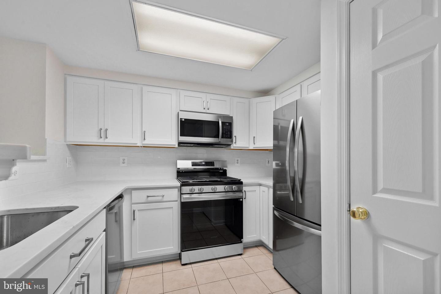 3830 9TH ST N #110W, ARLINGTON, Virginia 22203, 2 Bedrooms Bedrooms, ,2 BathroomsBathrooms,Residential,For sale,3830 9TH ST N #110W,VAAR2057670 MLS # VAAR2057670